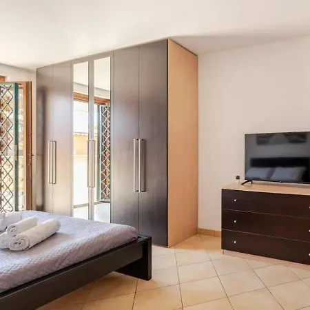 Garden Villa - Free Parking, Wi-Fi E Netflix Fiumicino Buitenkant foto