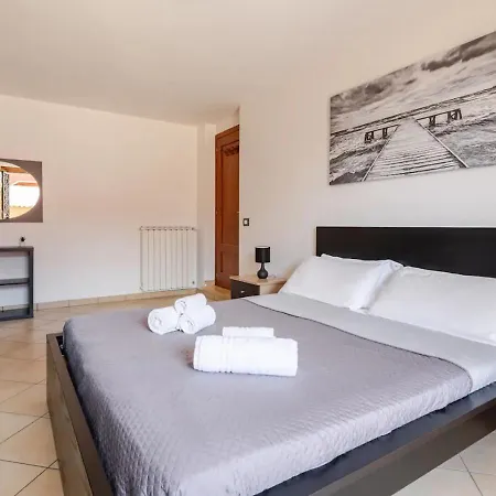 Garden Villa - Free Parking, Wi-Fi E Netflix Fiumicino Buitenkant foto
