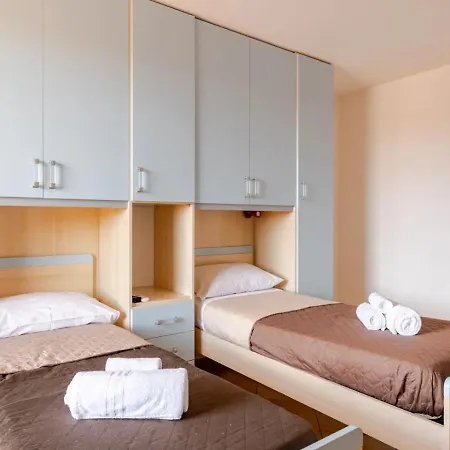 Garden Villa - Free Parking, Wi-Fi E Netflix Fiumicino Buitenkant foto