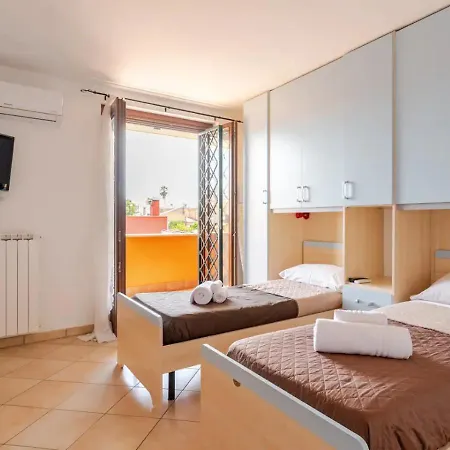 Garden Villa - Free Parking, Wi-Fi E Netflix Fiumicino Buitenkant foto